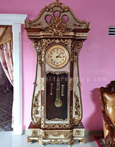 Almari Jam Hias Kayu Jati