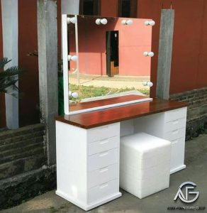 Meja Rias Minimalis Modern