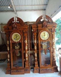 Almari Jam Hias Ukiran Kayu Jati