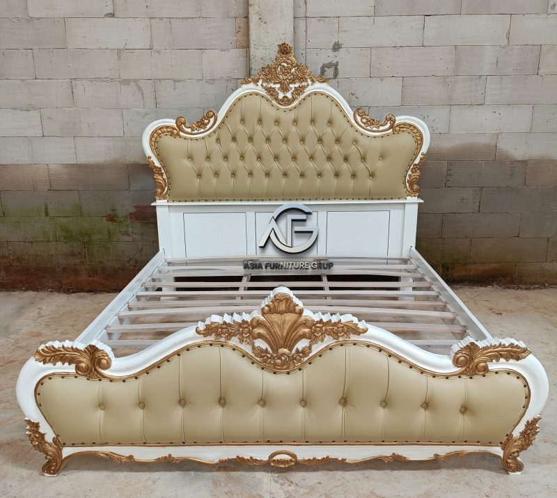 Tempat Tidur Ukir Mewah Kayu Jati Cat Duco Putih